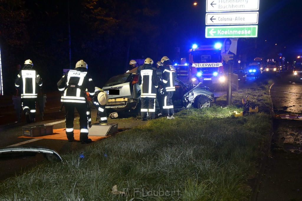 Schwerer VU Koeln Dellbrueck Bergisch Gladbacherstr Herler Ring P012.JPG - Miklos Laubert